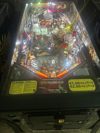 Pinball The Walking Dead Pro Stern