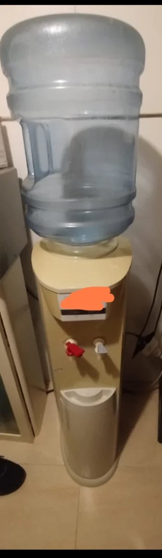 Dispensador de agua con botellón
