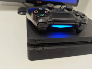 PS4 500GB Negra + 3 Juegos