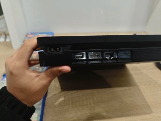 PS4 500GB Negra + 3 Juegos
