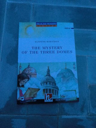 The Mystery of the Three Domes + app + e-zone (NE)