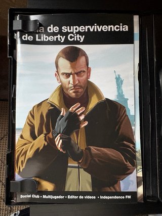 GTA IV: Póster, Mapa, 2 Guías, Juego completo
