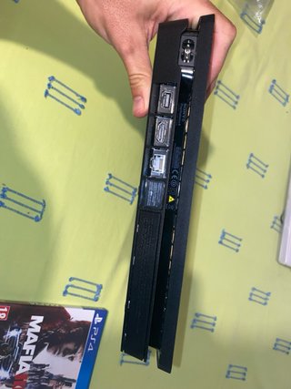 PS4 Slim + Mafia III