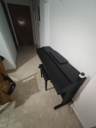 Piano Eléctrico Yamaha Negro