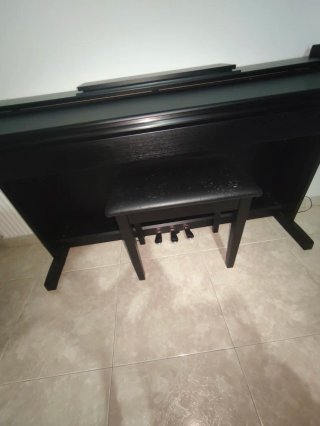 Piano Eléctrico Yamaha Negro