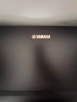 Piano Eléctrico Yamaha Negro