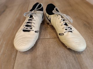 Botas de fútbol Nike Tiempo