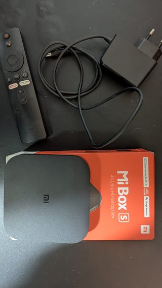 Xiaomi Mi Box S 4K con mando y caja