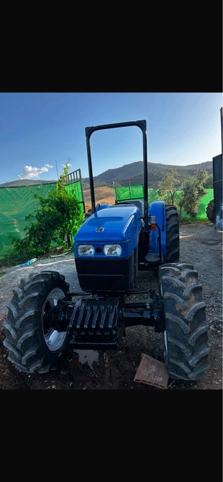 New Holland TN95FA Tractor