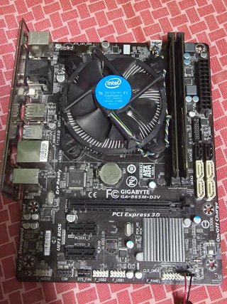 Placa Base I5 4690 GA-B85M-D2V Socket 1150 4GB RAM
