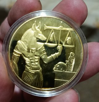 Lote monedas Cleopatra y Anubis