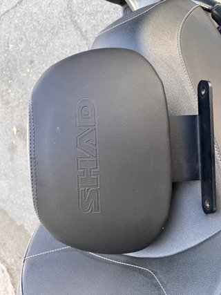 Kawasaki J300 Maxi Scooter Negra y Verde