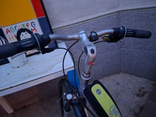 Bicicleta B'Twin plateada