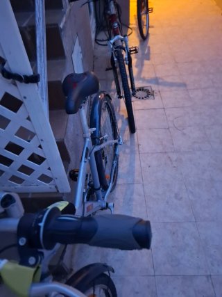 Bicicleta B'Twin plateada