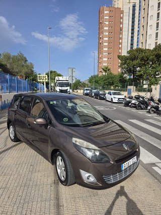 Renault Grand Scenic 2011