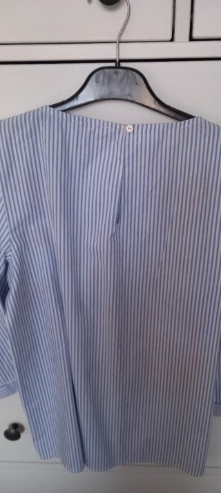Camisa T-M Rayas Flores Bordadas