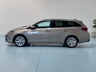 Toyota Auris 1.8 140H Advance Touring Sports