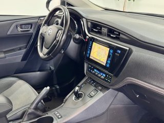 Toyota Auris 1.8 140H Advance Touring Sports