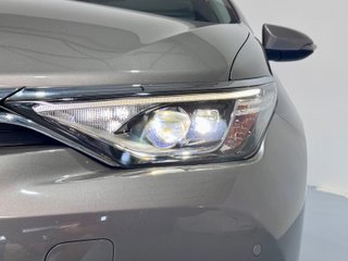 Toyota Auris 1.8 140H Advance Touring Sports