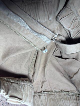 Pantalones cargo color caqui