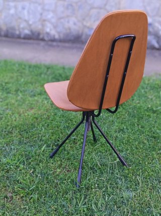 Sedia girevole Hermanos Vidal in pelle