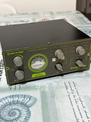 Tokyo Hy-Power HC-200A Acoplador Antena