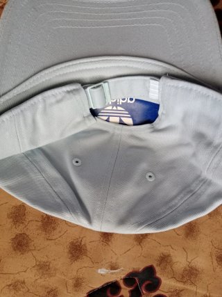 Gorra Adidas Azul y Blanca