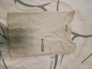 Camiseta Scalpers Beige