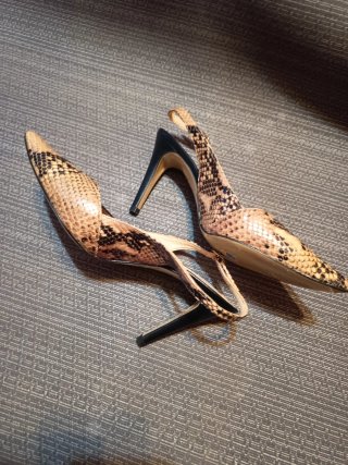 Zapatos Gloria Ortiz piel serpiente beige/negro