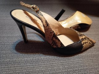 Zapatos Gloria Ortiz piel serpiente beige/negro