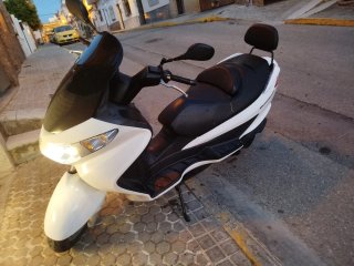 Suzuki Burgman 125cc Blanca