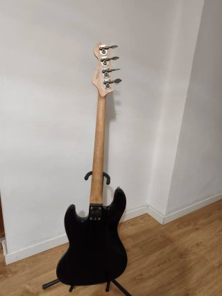 Bajo Squier Jazz Bass Affinity Negro