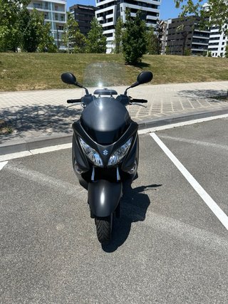 Suzuki Burgman 125 2014 Negra