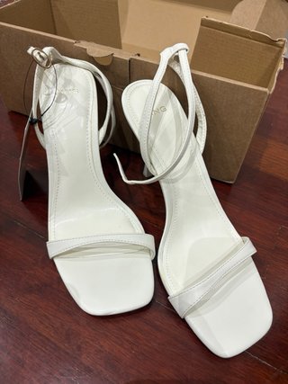 Sandalias de tacón blancas