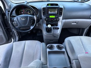 KIA Carnival 2012