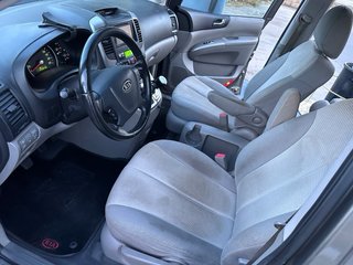 KIA Carnival 2012
