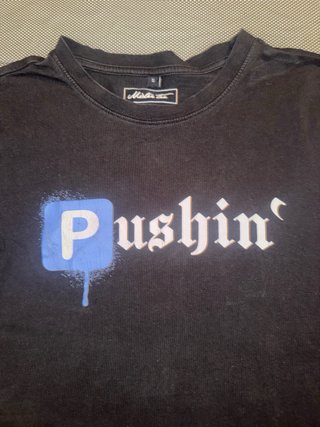 Camiseta Negra Pushin