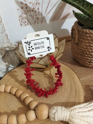 Pulsera Roja Piedras Nácar y Oro