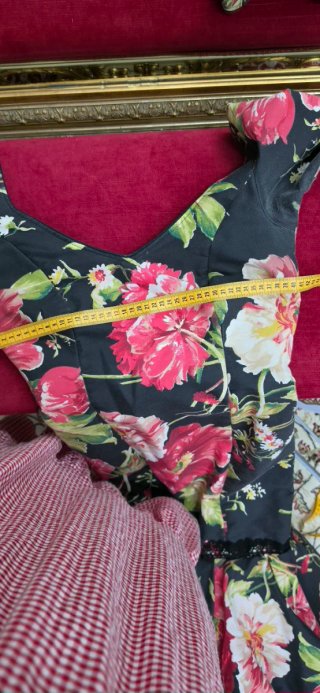 Vestido Flamenco Negro con Flores Rojas