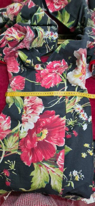 Vestido Flamenco Negro con Flores Rojas