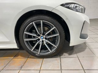 BMW 318i *AUTO* *8000KM*