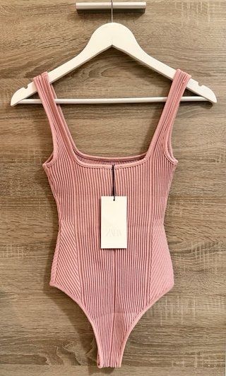 Body Zara etiqueta Talla M( talla pequeño es S)