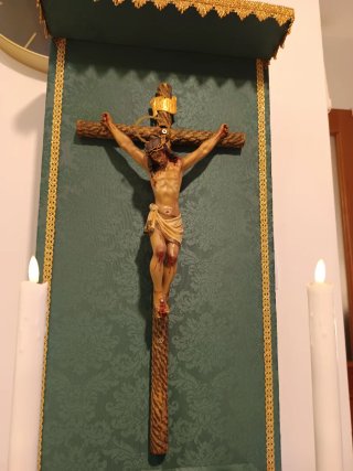 Dosel con Crucifijo