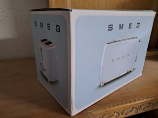 Tostadora SMEG azul claro