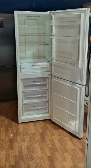 Frigorífico Daewoo 185cm x 60cm