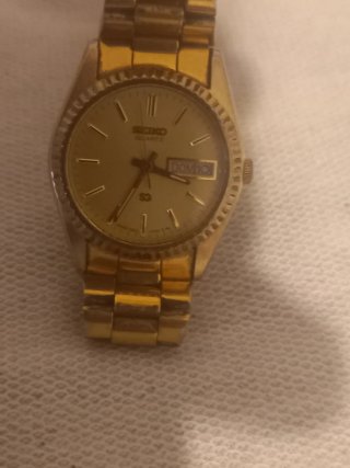 Reloj Seiko Dorado