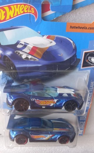 Conjunto 2 Hot Wheels Corvette C7.R