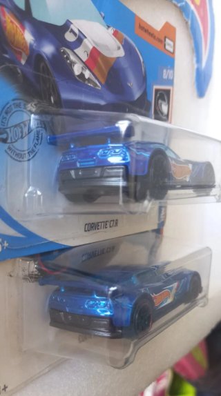 Conjunto 2 Hot Wheels Corvette C7.R