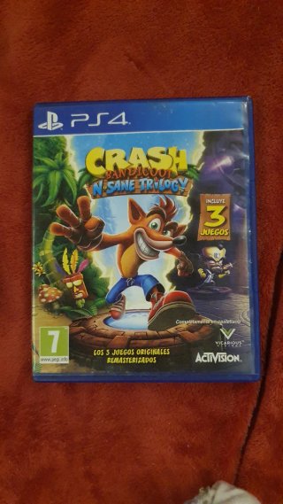 PS4 Slim 1TB Negra + 2 Juegos + Mando