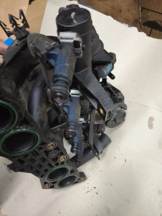 Colector Admisión,inyectores, bobina Peugeot 206